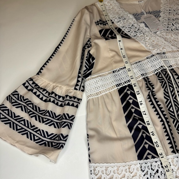 NWT Boho Cream and Black Dress with Lace Details V-neck Long Bell Sleeve SzM - Picture 13 of 16